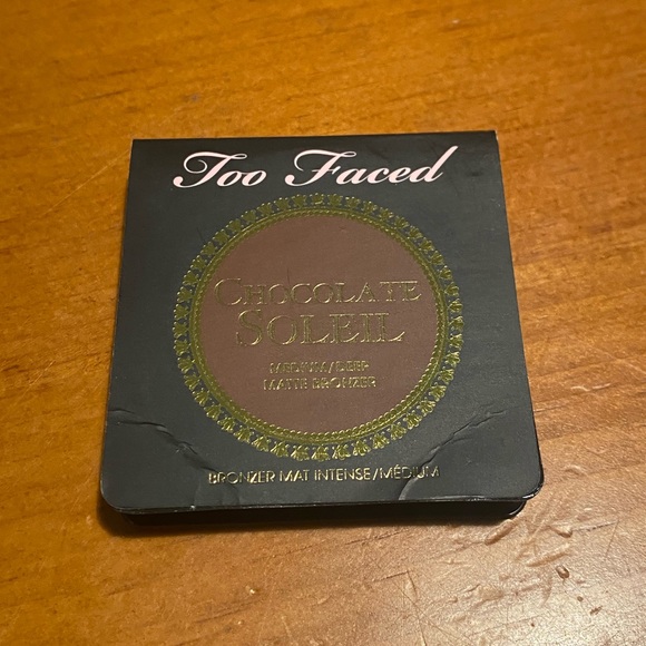 Too Faced Chocolate Soleil Bronzer - Picture 3 of 10